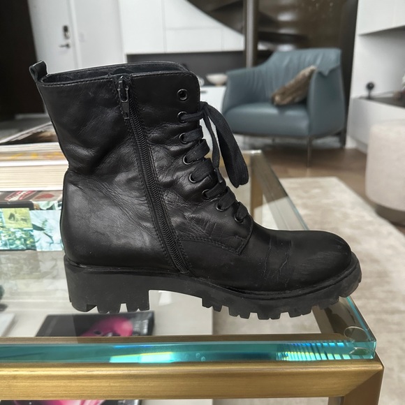 TOSCA BLU Black Leather Ankle Boots - Picture 5 of 5